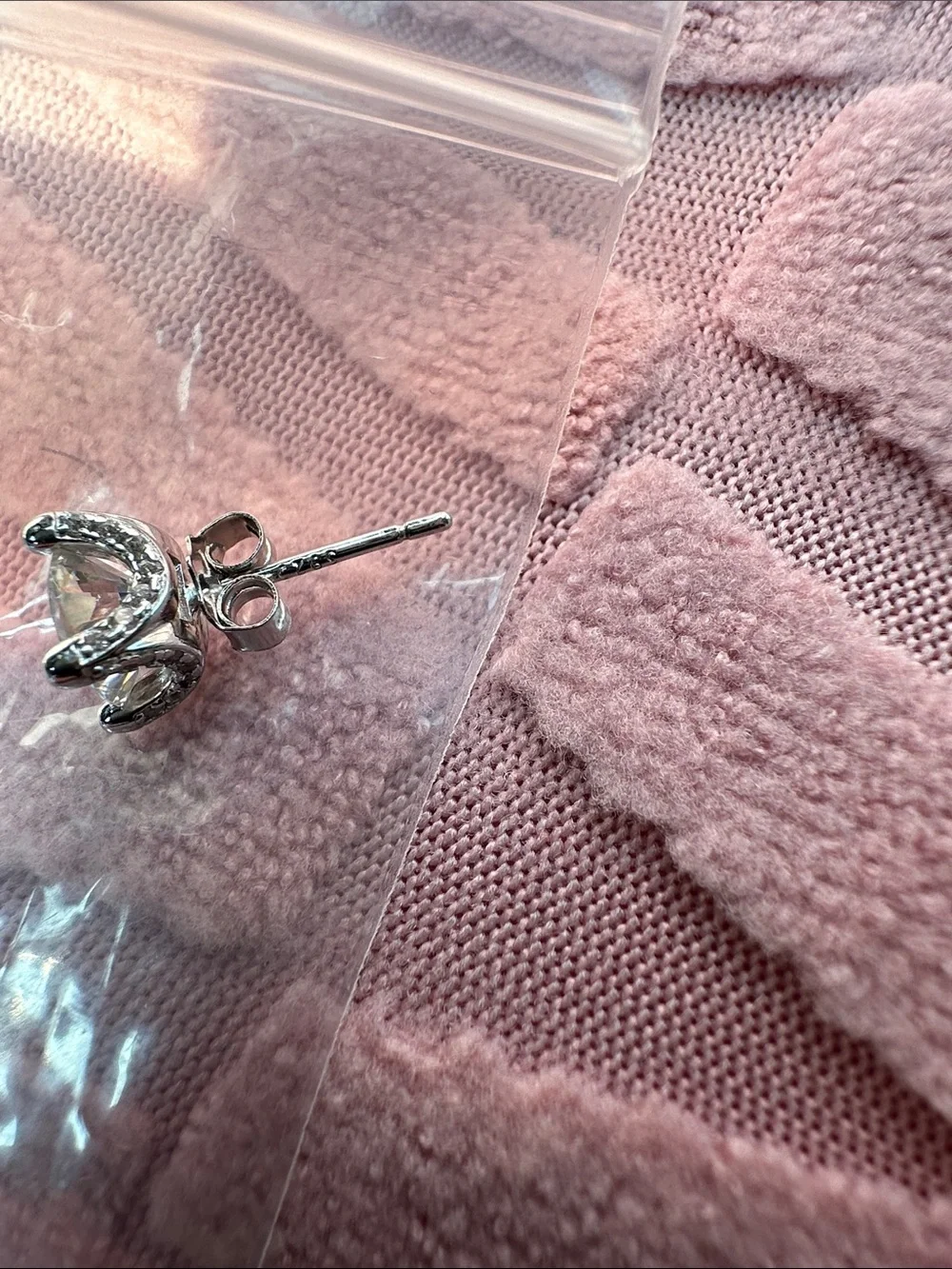 NWT sterling silver S925 MOISSANITE 2.0ct Martini Stud Earrings - Prong Set
